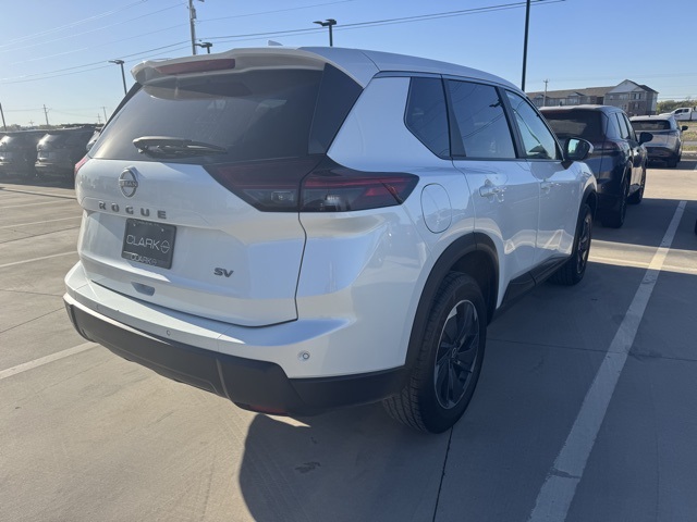 2024 Nissan Rogue SV photo 2