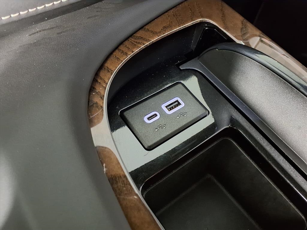 2024 Cadillac Escalade Sport Platinum - 7