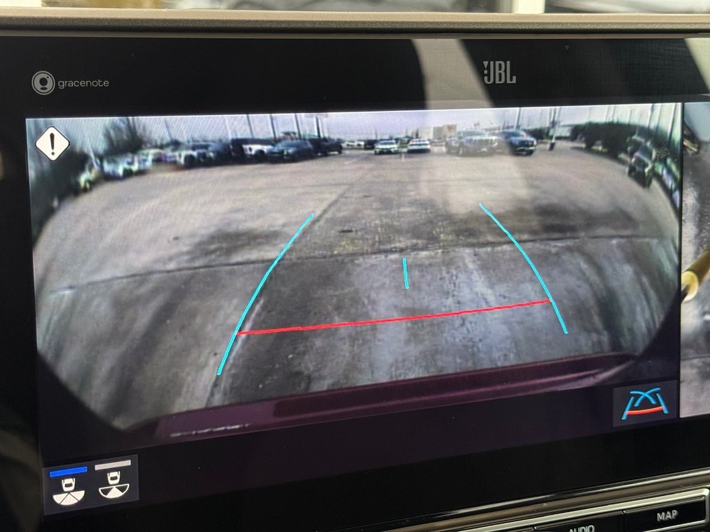 2022 Toyota Highlander Hybrid Limited - 6