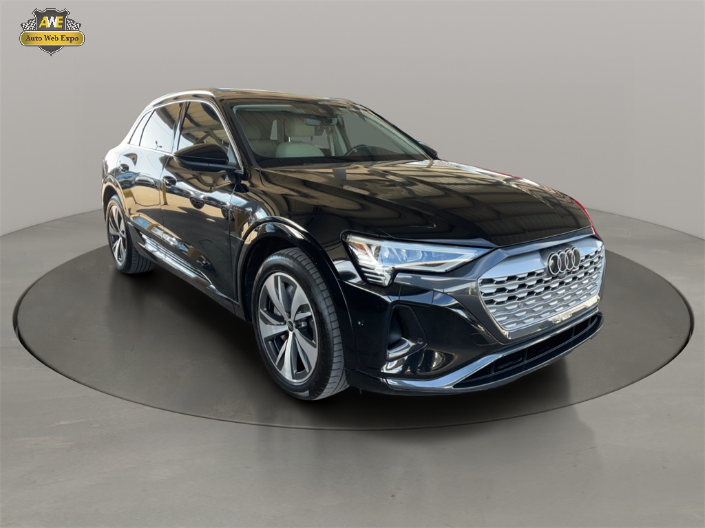 2024 Audi Q8 e-tron quattro Premium Plus AWD