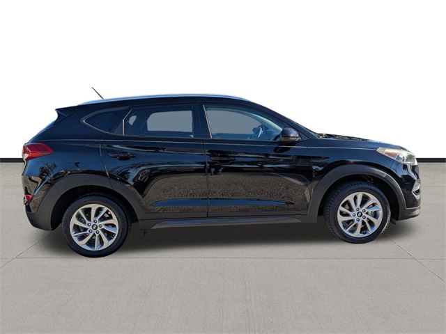 2016 Hyundai Tucson SE - 6