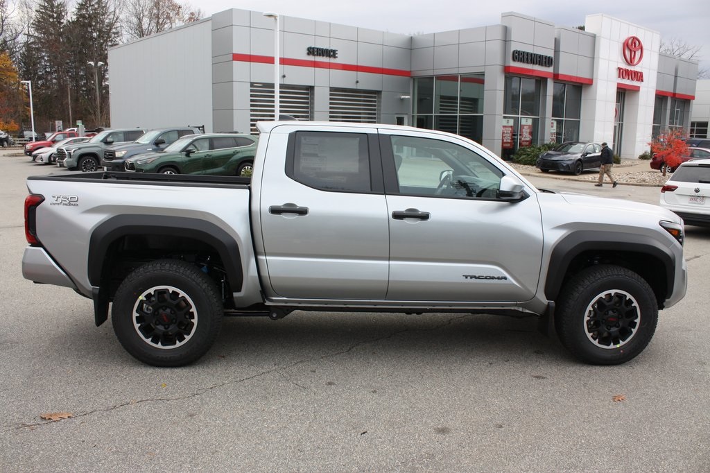 2025 Toyota Tacoma TRD Off-Road photo 4