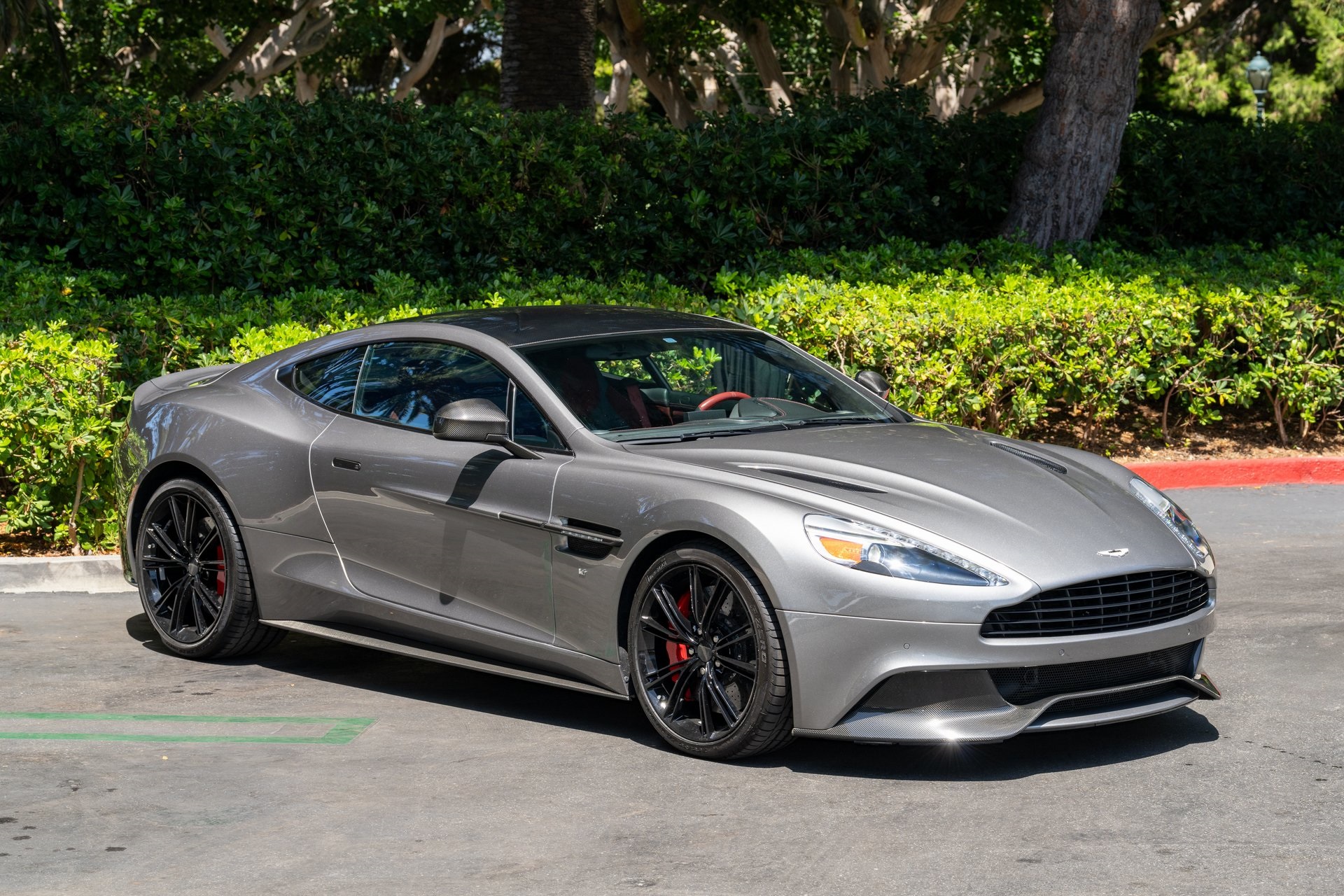 /2014 Aston-Martin Vanquish