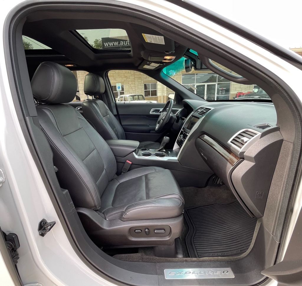 2014 Ford Explorer Limited White at Parkway Family Mazda