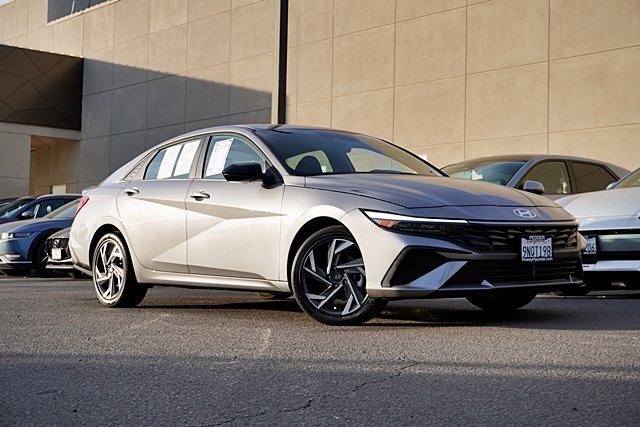 2025 Hyundai Elantra Hybrid SEL Sport