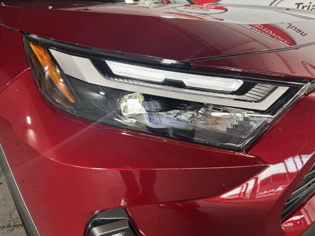 Thumbnail: 2025 Toyota RAV4 - 11