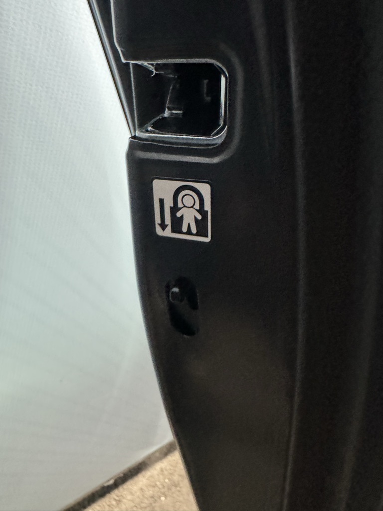 Thumbnail: 2025 Toyota Corolla - 26