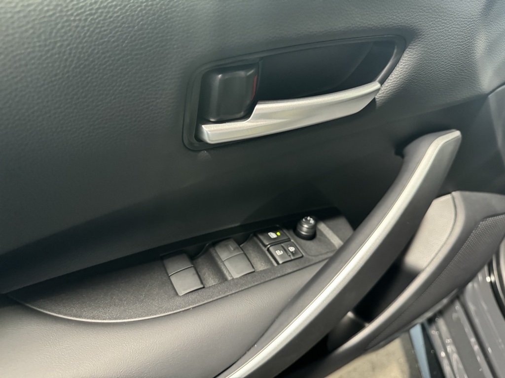 Thumbnail: 2025 Toyota Corolla - 31