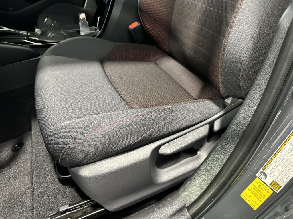 Thumbnail: 2025 Toyota Corolla - 32