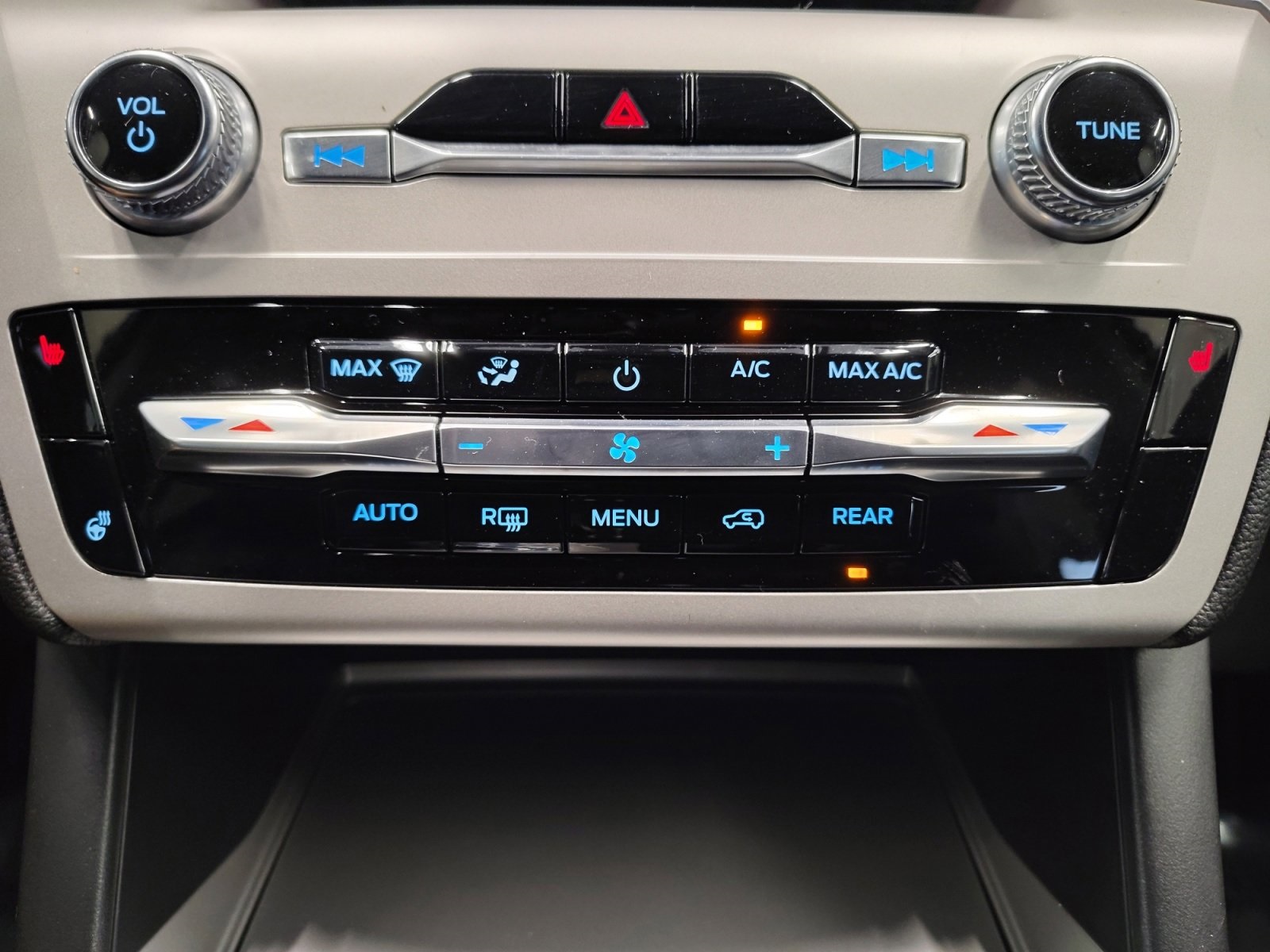 Used Car 2024 Ford Explorer  Xlt For Sale Under $35,000 In San Antonio, Texas