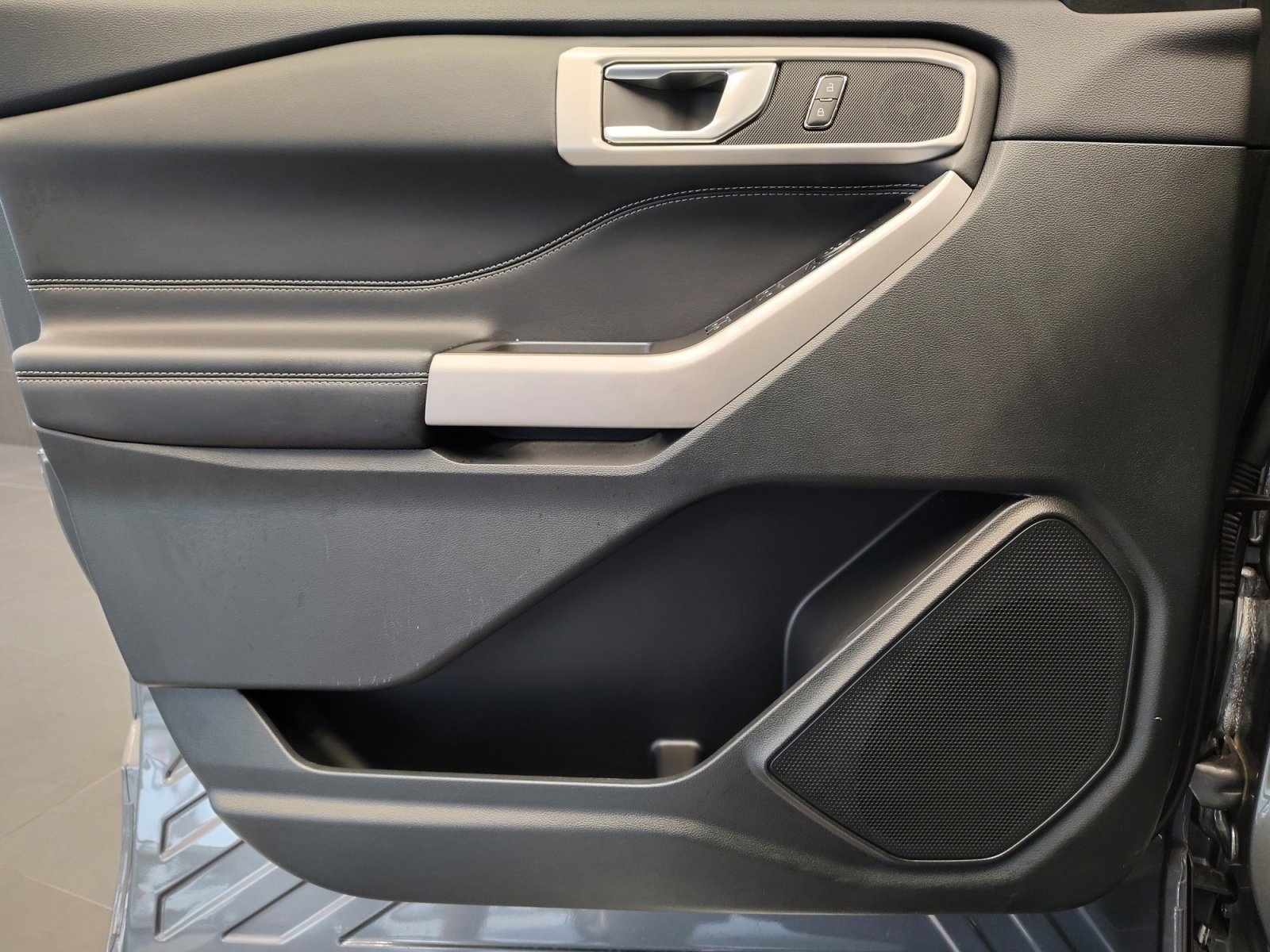 Used Car 2024 Ford Explorer  Xlt For Sale Under $35,000 In San Antonio, Texas