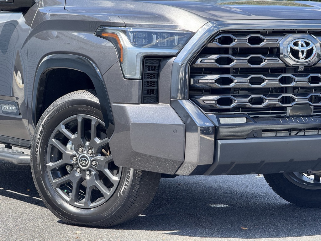 2023 Toyota Tundra Platinum photo 2