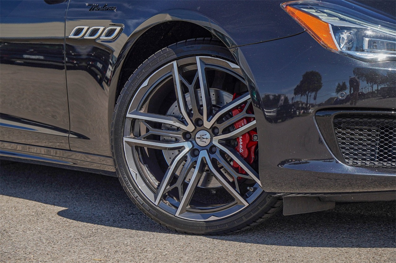 Used Car 2022 Maserati Quattroporte  Modena Q4 For Sale Under $60,000 In Austin, Texas