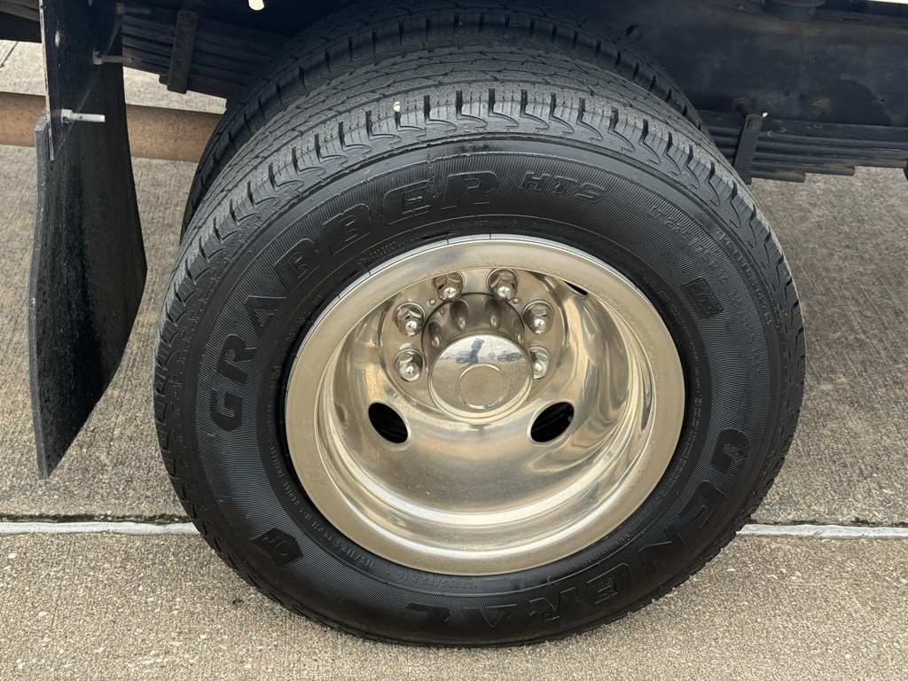 2017 Chevrolet Express 3500 Work Van - 10