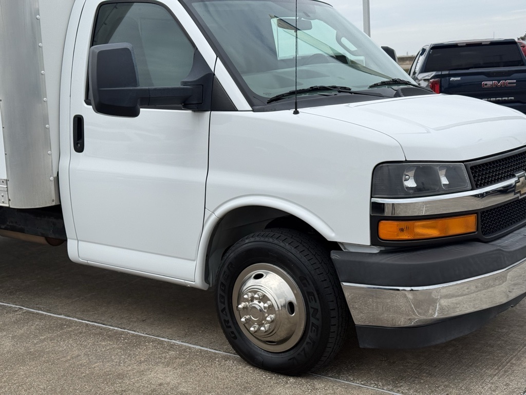 2017 Chevrolet Express 3500 Work Van - 5