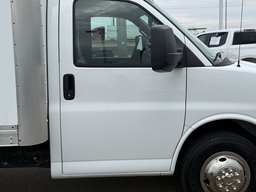 2017 Chevrolet Express 3500 Work Van - 6