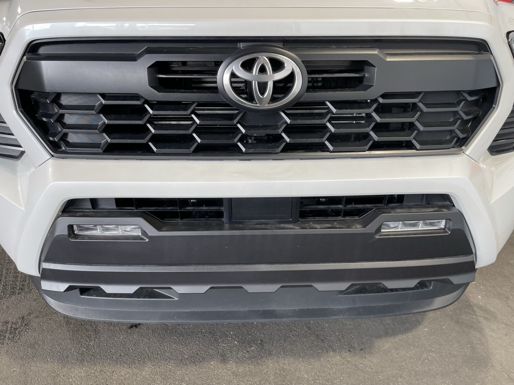 Thumbnail: 2025 Toyota Tacoma - 11