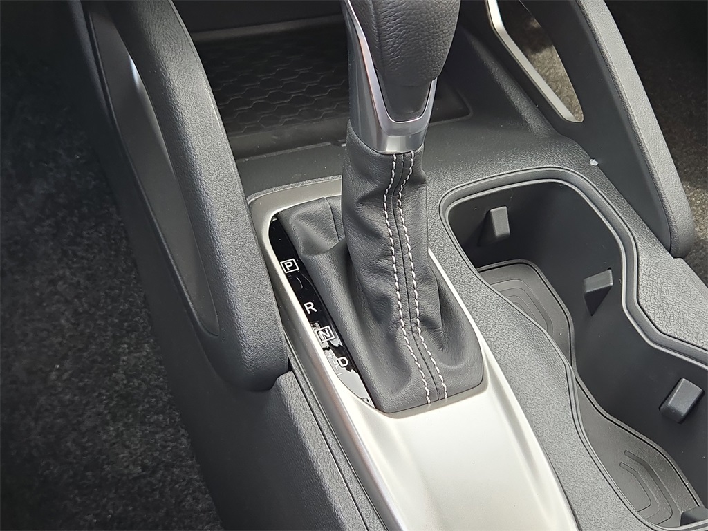 2025 Nissan Frontier SV photo 13