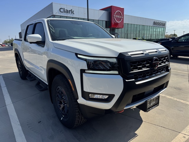 2026 Nissan Frontier PRO-X's photo