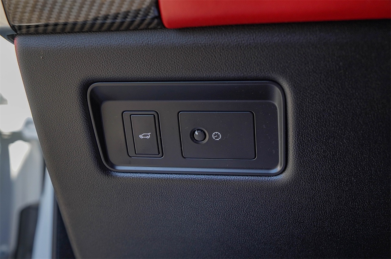 Used Car 2020 Land Rover Range Rover Sport  Svr For Sale Under $60,000 In Austin, Texas