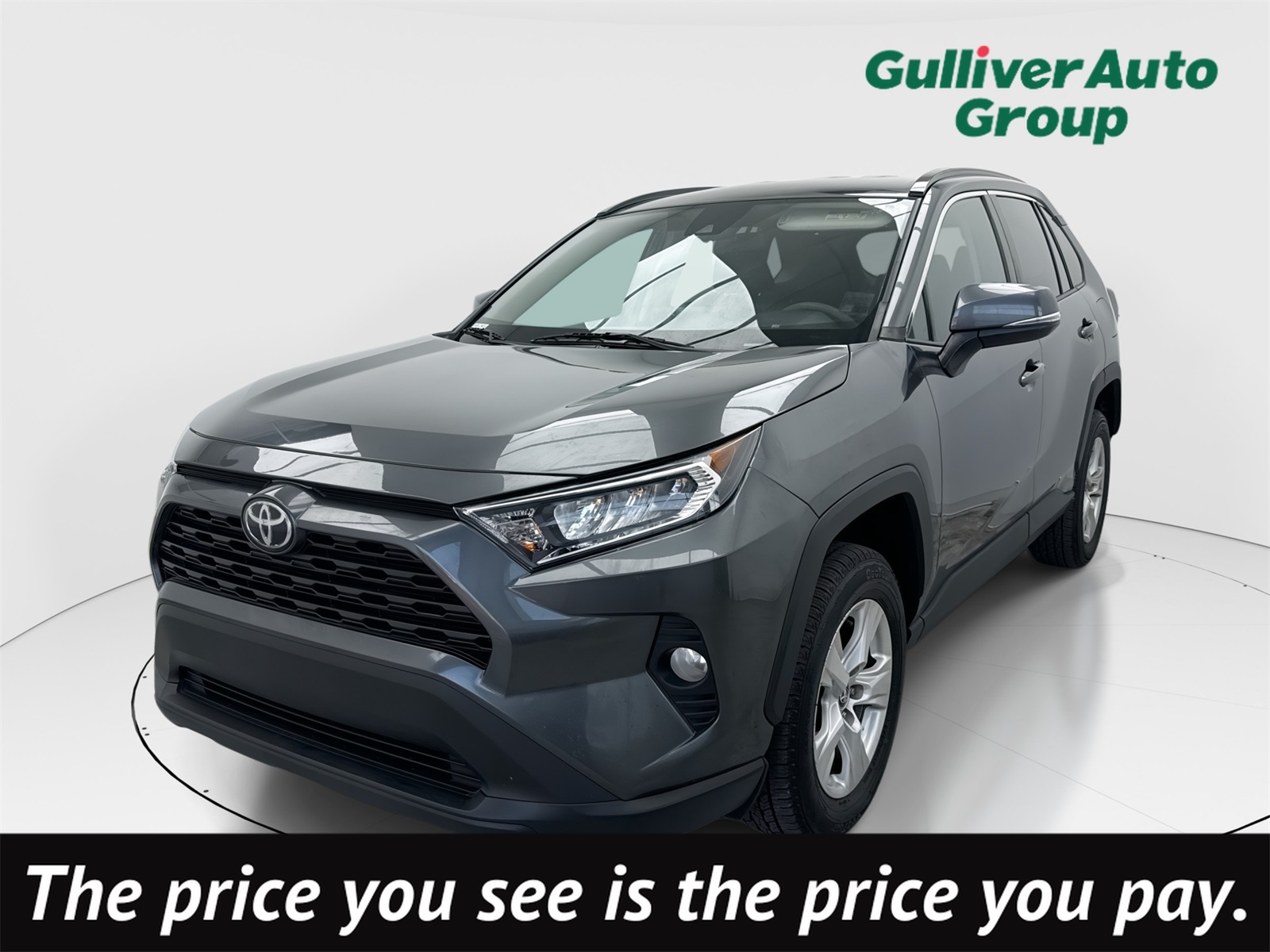 2021 Toyota RAV4 XLE's photo