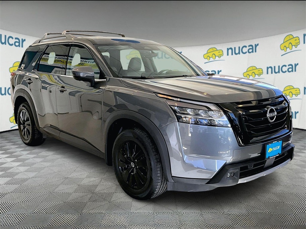 2023 Nissan Pathfinder SL 4WD