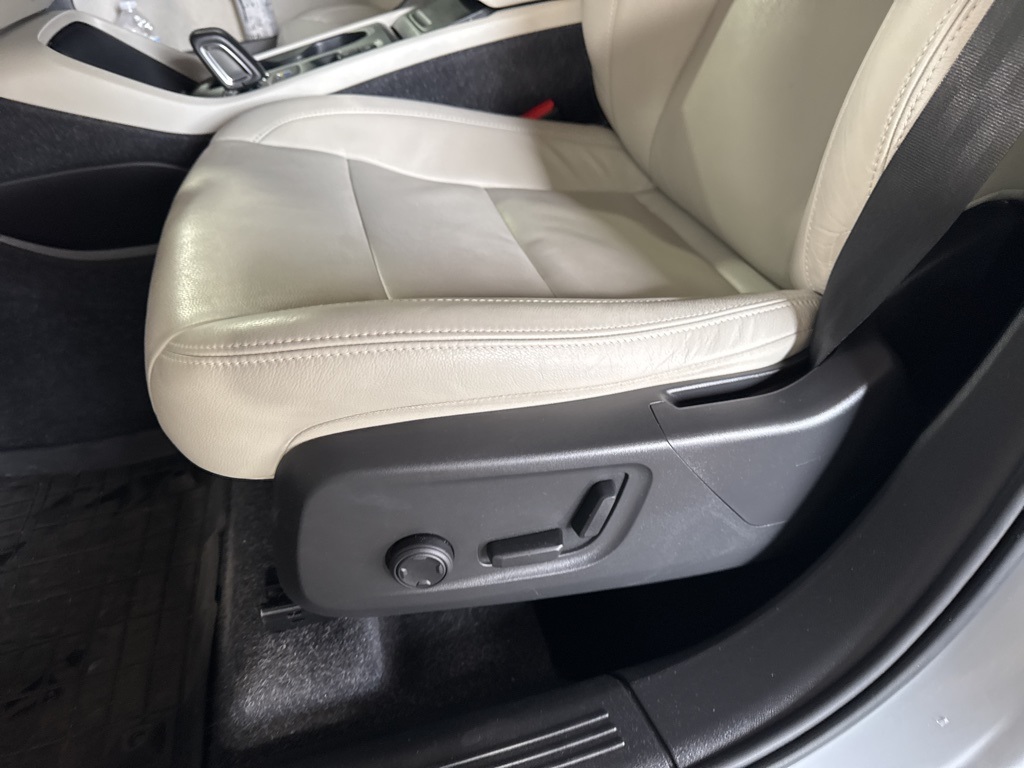 Thumbnail: 2020 Volvo XC40 - 26