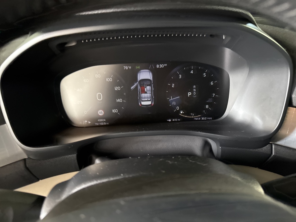 Thumbnail: 2020 Volvo XC40 - 32