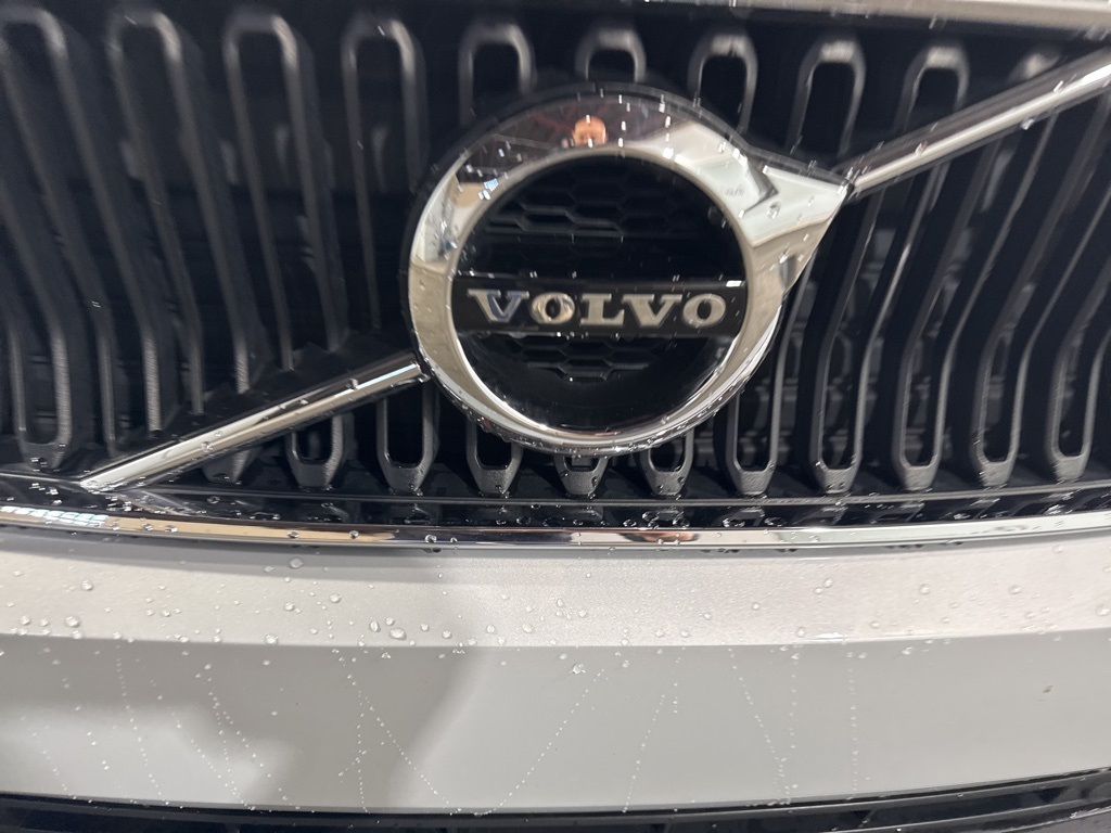 Thumbnail: 2020 Volvo XC40 - 4