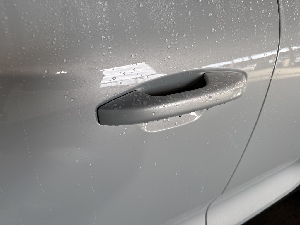 Thumbnail: 2020 Volvo XC40 - 8