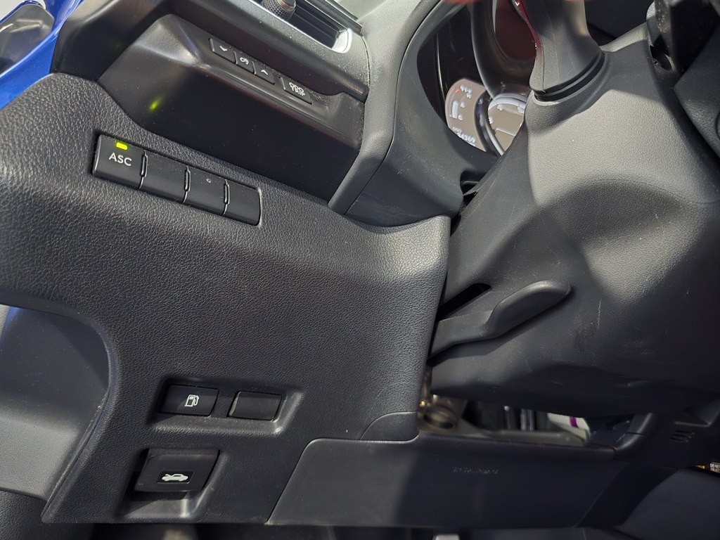 Thumbnail: 2021 Lexus UX - 14