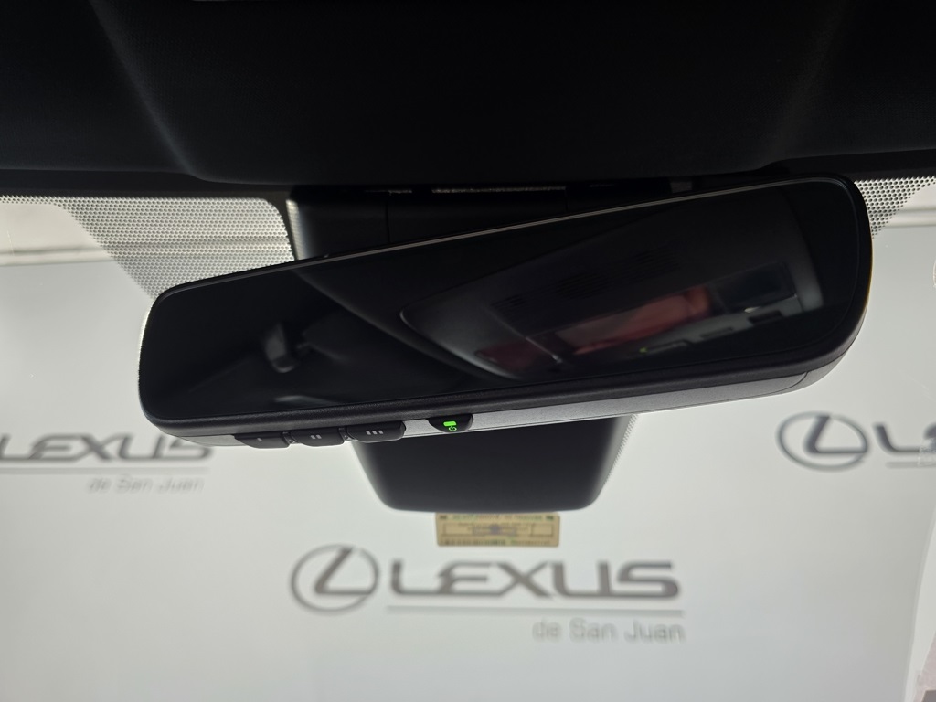 Thumbnail: 2021 Lexus UX - 20