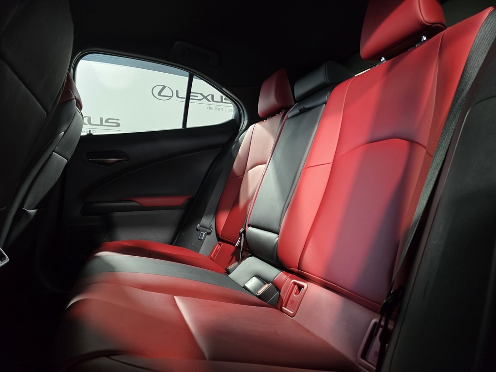 Thumbnail: 2021 Lexus UX - 27