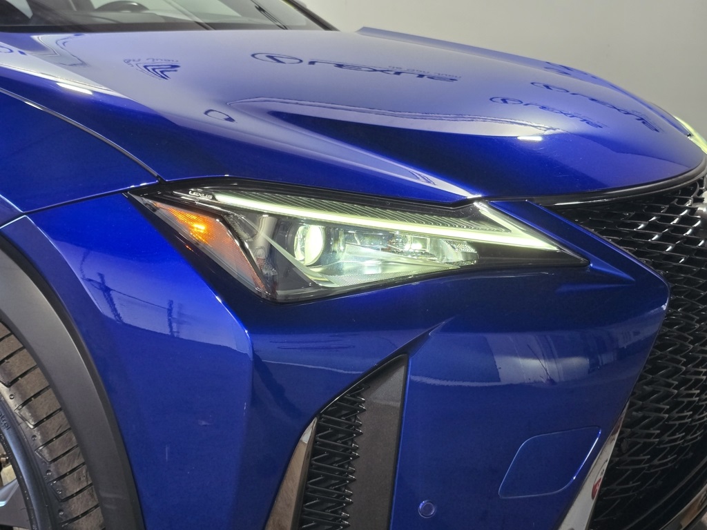 Thumbnail: 2021 Lexus UX - 5