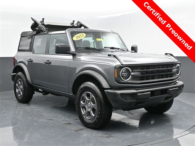 2023 Ford Bronco 4-Door Base's photo
