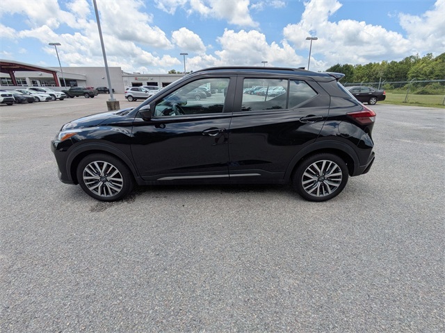 2024 Nissan Kicks SR - 5