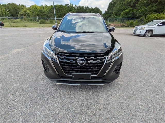 2024 Nissan Kicks SR - 7