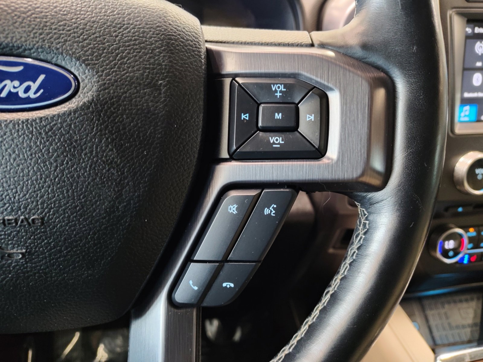 Used Car 2018 Ford Expedition Max  Platinum For Sale Under $30,000 In San Antonio, Texas