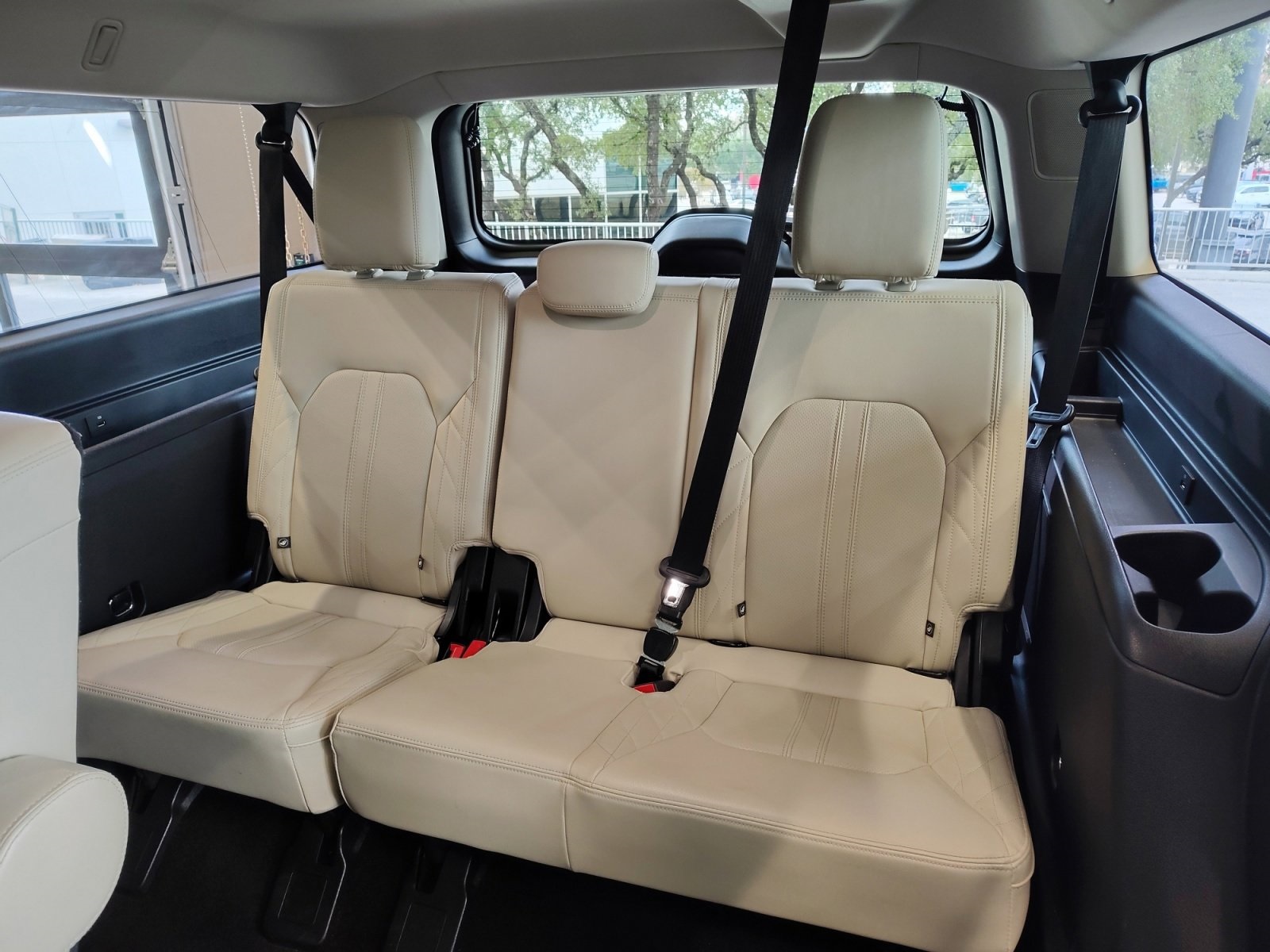 Used Car 2018 Ford Expedition Max  Platinum For Sale Under $30,000 In San Antonio, Texas