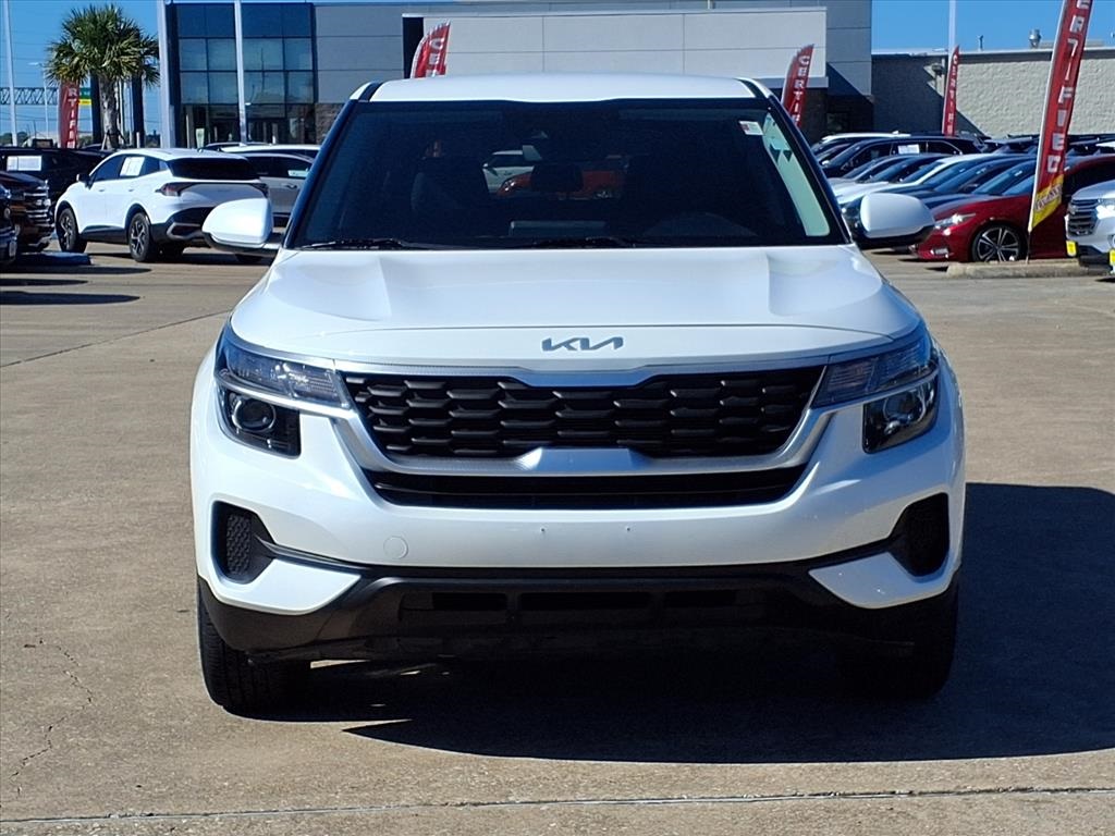 2023 Kia Seltos LX White at Bayshore Chrysler Jeep Dodge Ram