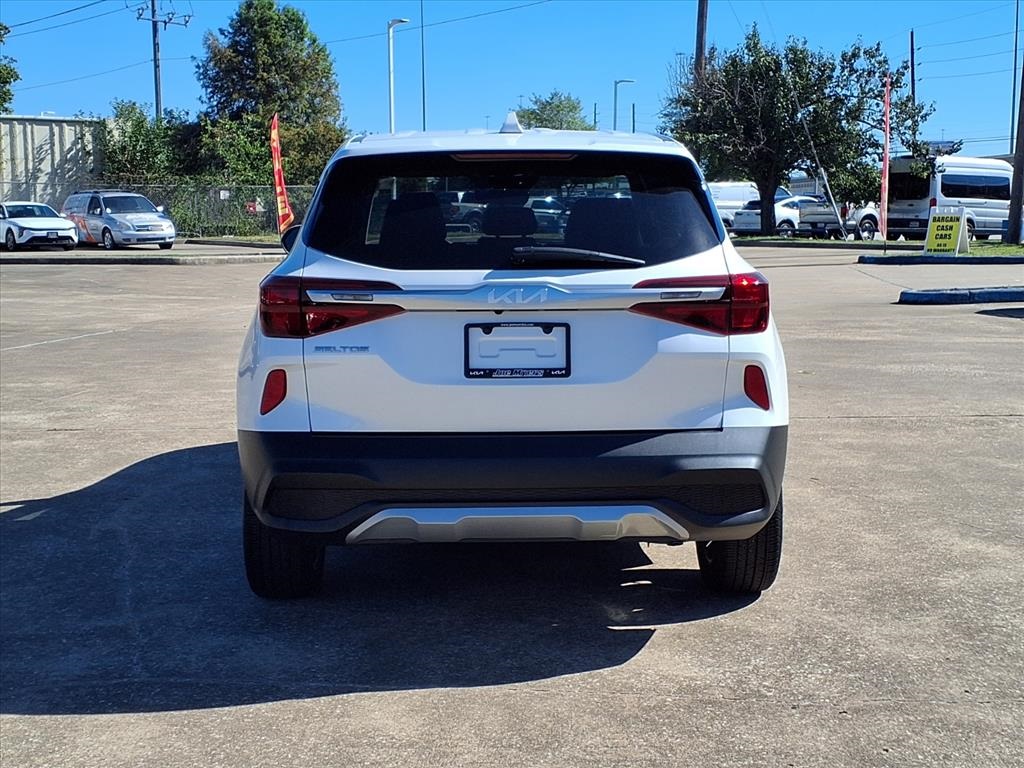 2023 Kia Seltos LX White at Bayshore Chrysler Jeep Dodge Ram