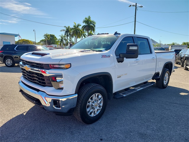 2024 Chevrolet Silverado 2500HD LT Crew Cab 4WD