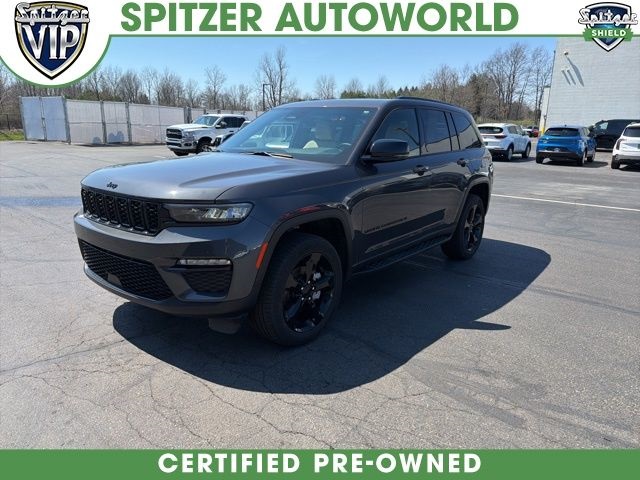 Baltic Gray Metallic Clearcoat 2025 Jeep Grand Cherokee Limited 4WD SUV / Crossover Four-Wheel Drive 8-Speed Automatic