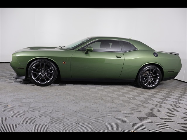 2022 Dodge Challenger R/T Scat Pack photo 2