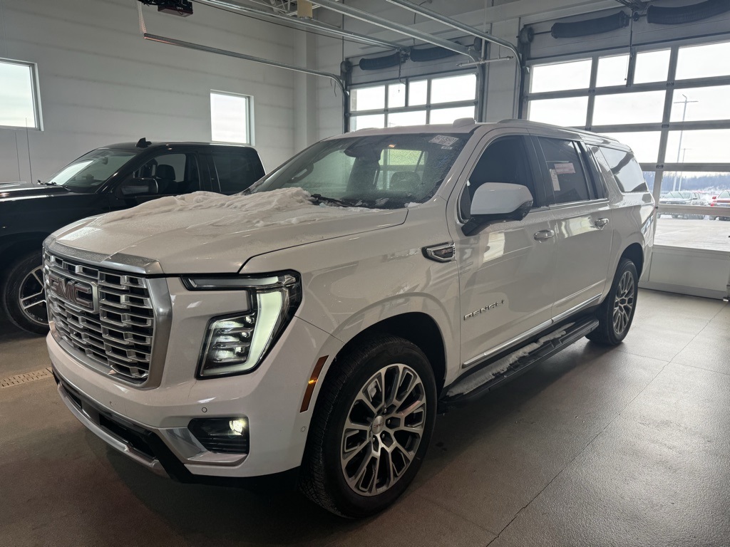 2025 GMC Yukon XL Denali 4WD