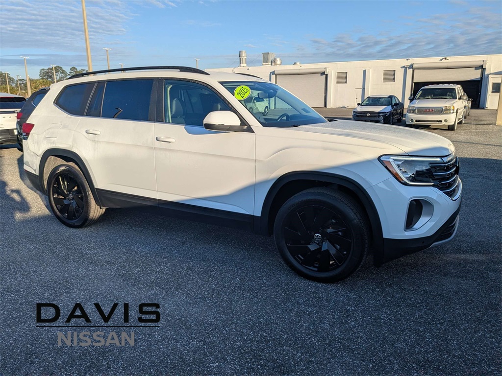 2025 Volkswagen Atlas SE FWD with Technology