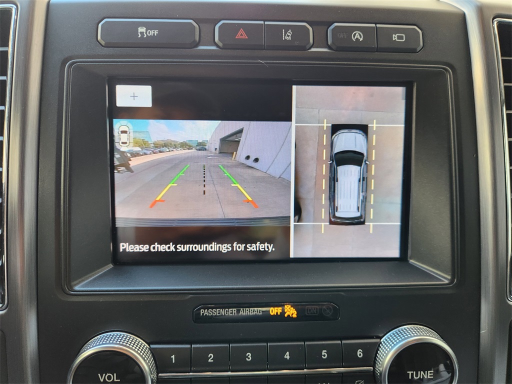 2020 Ford Expedition Platinum Black at Bravo Nissan