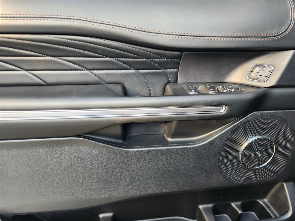 2020 Ford Expedition Platinum Black at Bravo Nissan