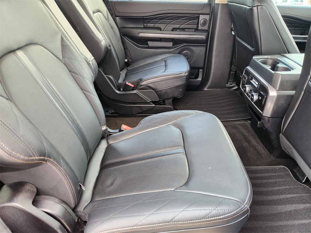 2020 Ford Expedition Platinum Black at Bravo Nissan