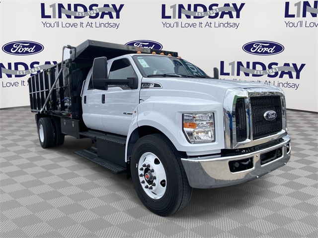 2026 Ford F-750SD Base